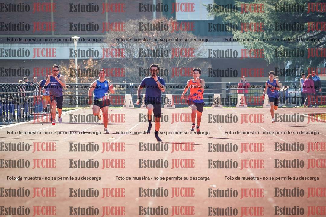 Fotos de los 200 m llanos de varones