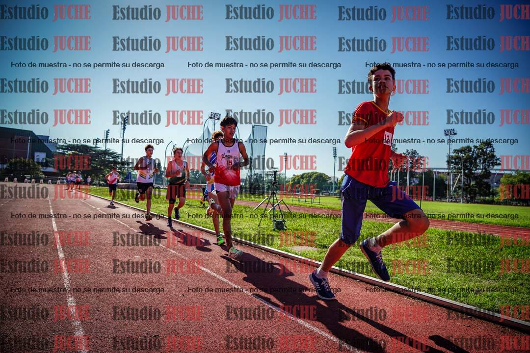 Fotos de los 2400 m llanos de varones
