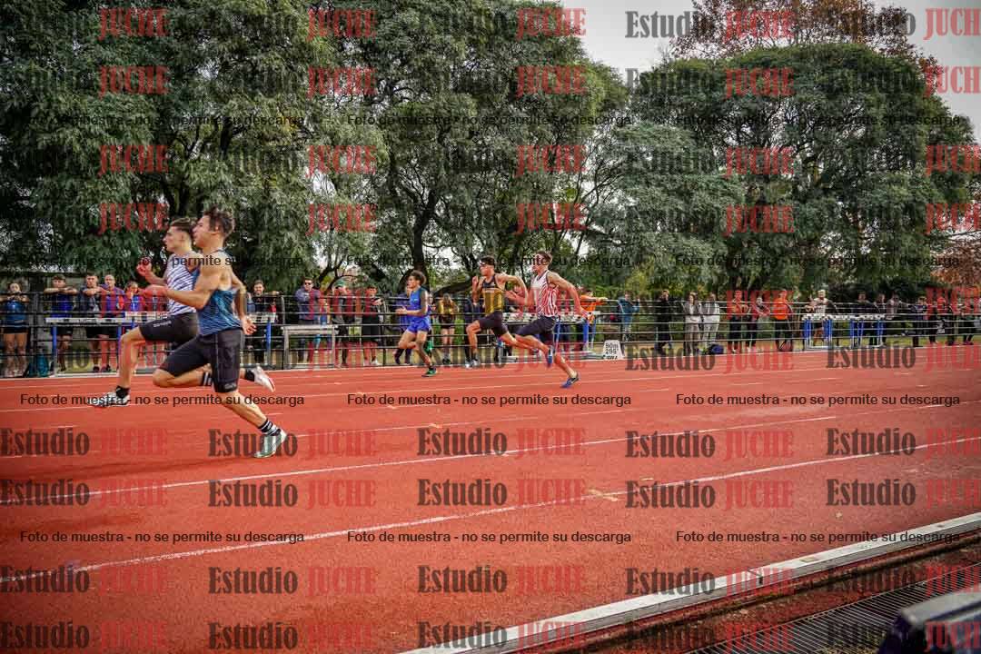 Fotos de los 100 m llanos de varones