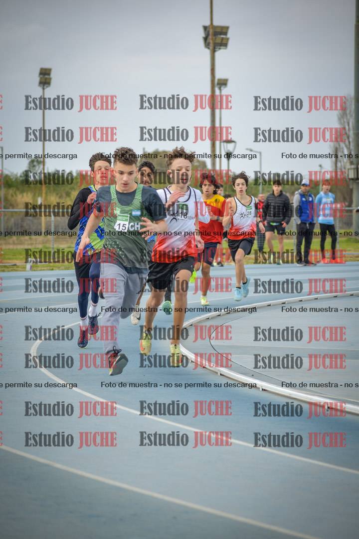 Fotos de los 600 m llanos de varones