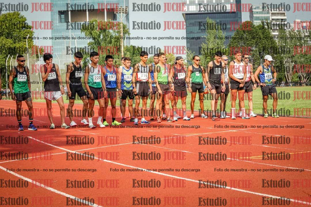 Fotos de los 3000 m llanos de varones