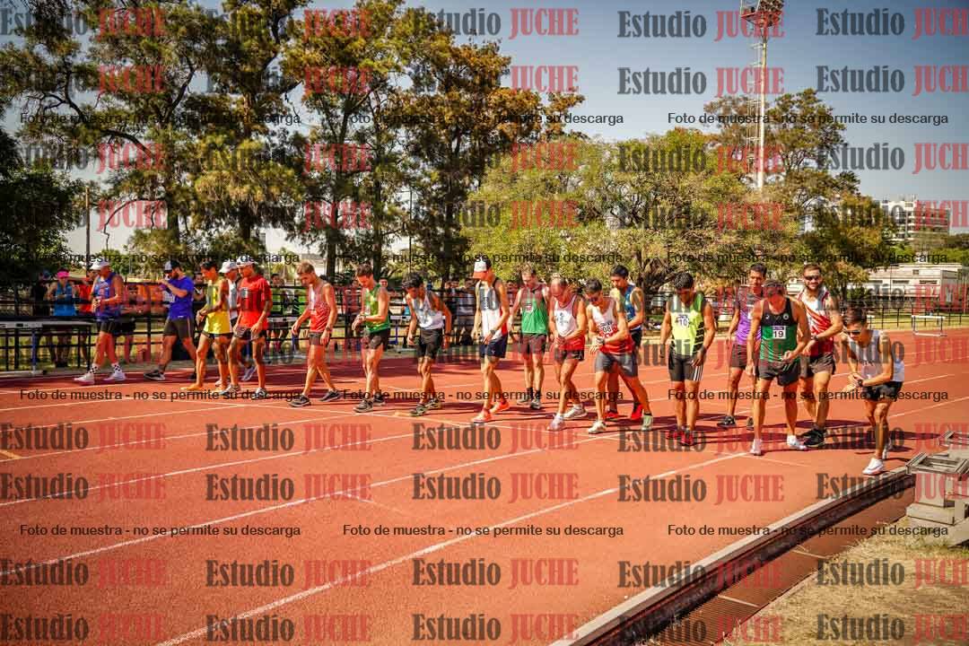 Fotos de los 3000 m llanos de varones