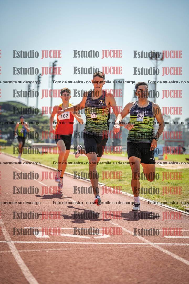 Fotos de los 800 m llanos de varones