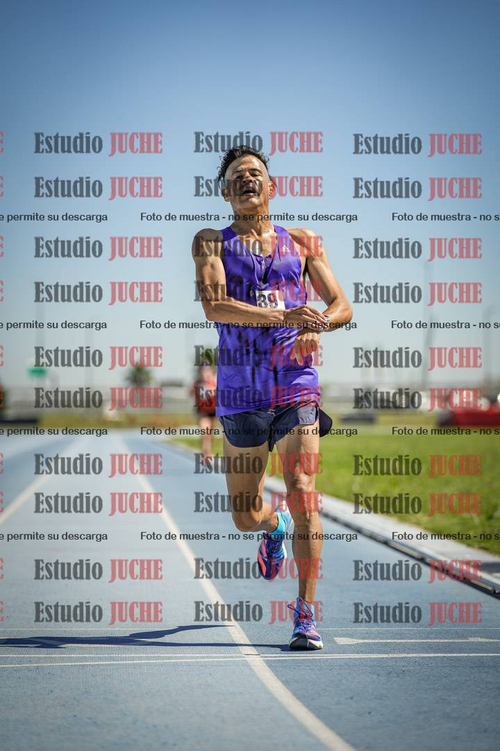 Fotos de los 5000 m de mujeres y varones - serie 2