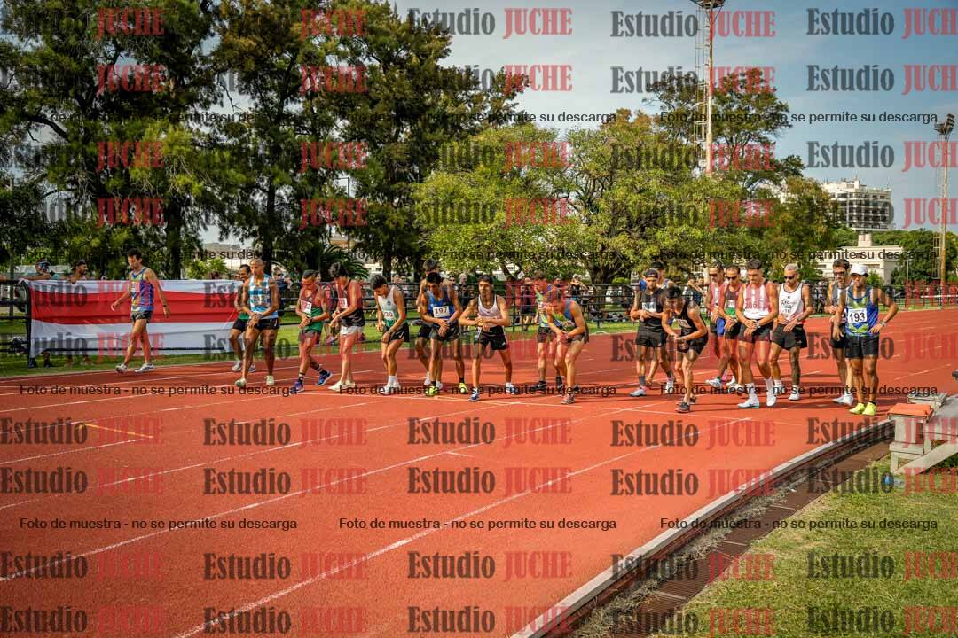 Fotos de los 3000 m llanos de varones