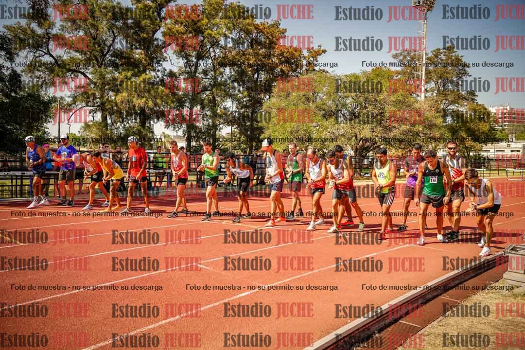 Fotos de los 3000 m llanos de varones