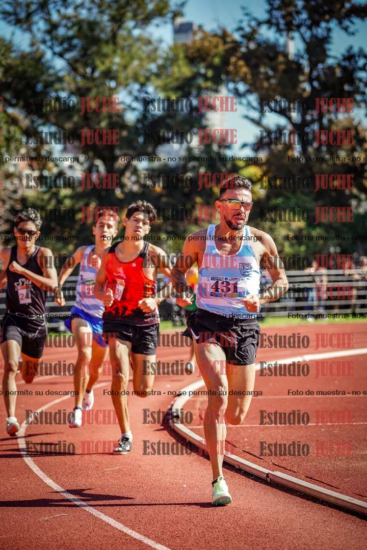 Fotos de los 800 m llanos de varones