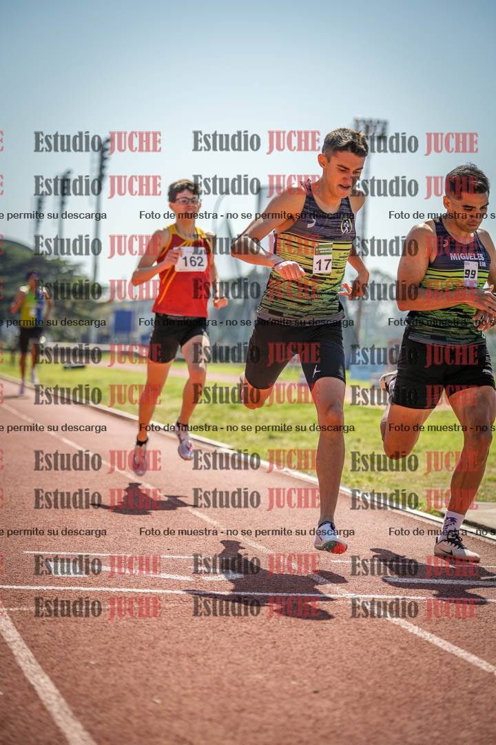 Fotos de los 800 m llanos de varones