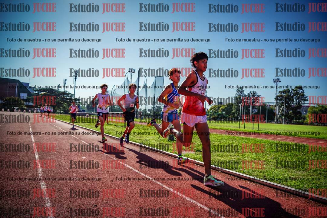 Fotos de los 2400 m llanos de varones