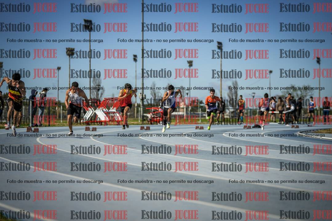 Fotos de los 200 m llanos de varones