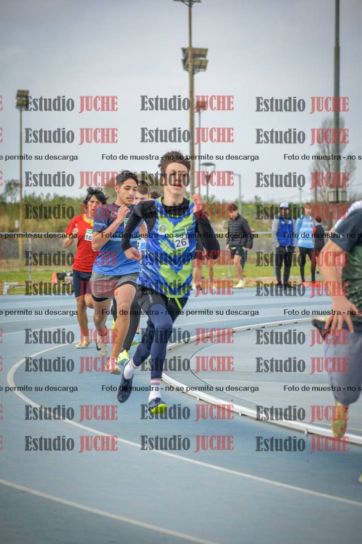 Fotos de los 600 m llanos de varones
