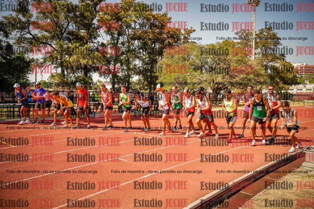 Fotos de los 3000 m llanos de varones