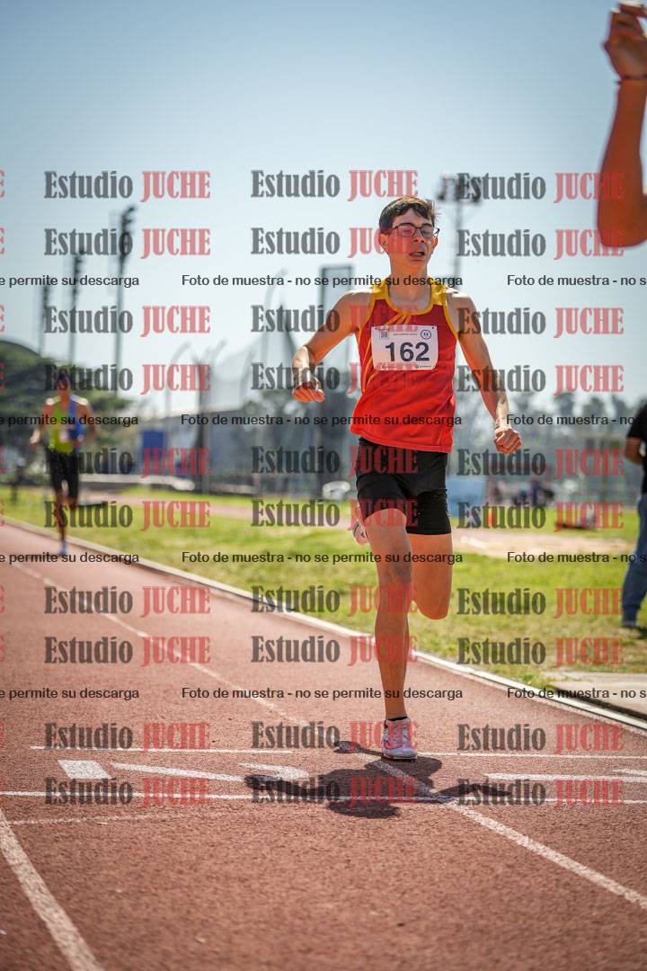 Fotos de los 800 m llanos de varones