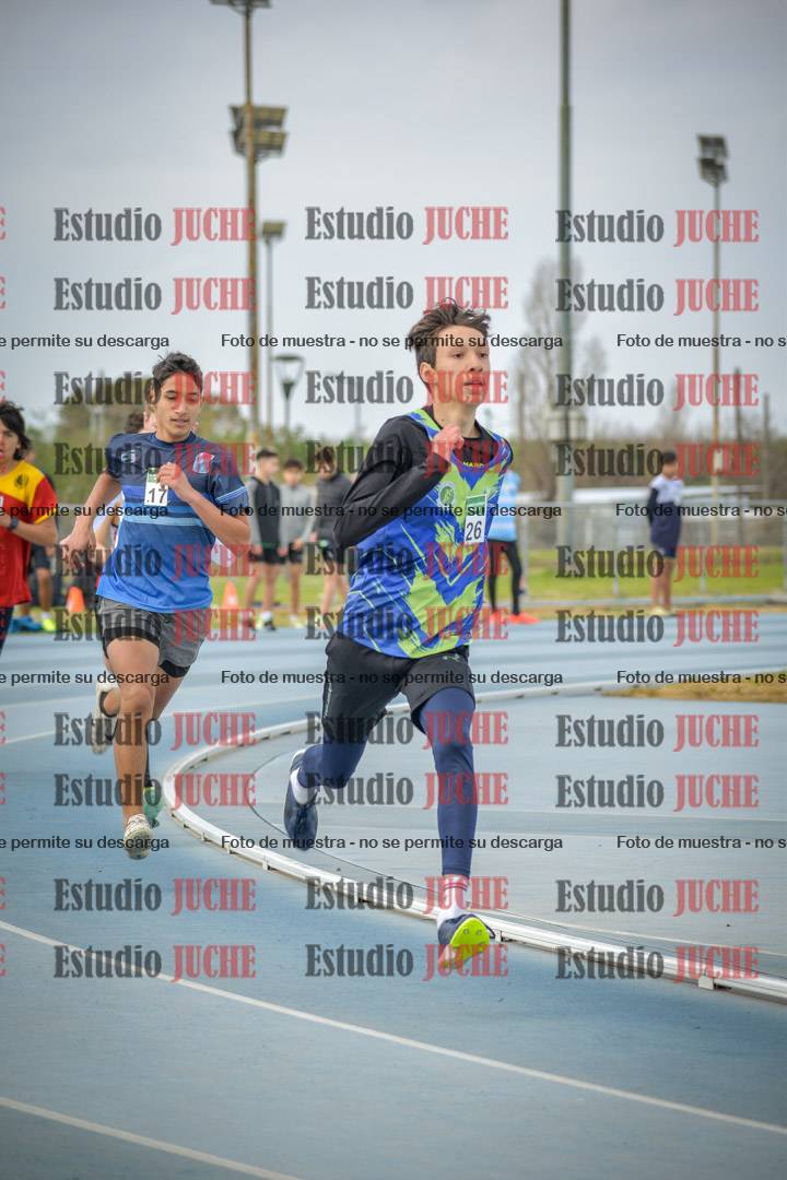 Fotos de los 600 m llanos de varones