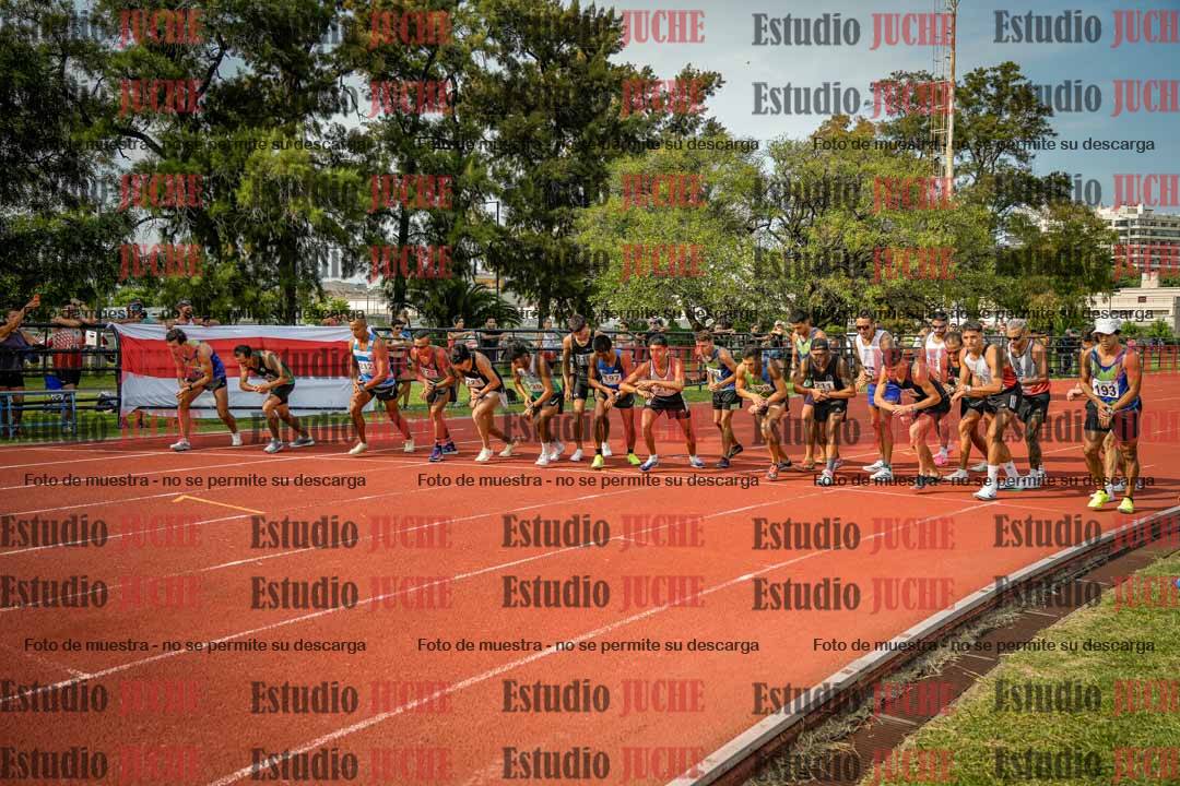 Fotos de los 3000 m llanos de varones