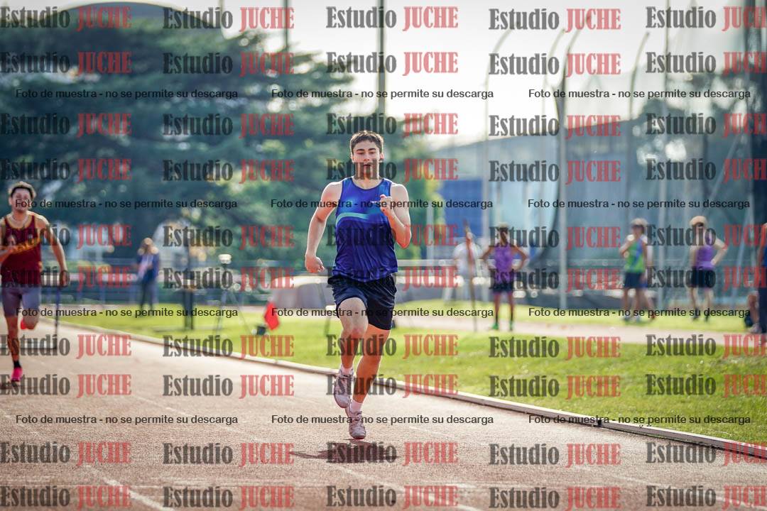 Fotos de los 400 m con vallas de varones