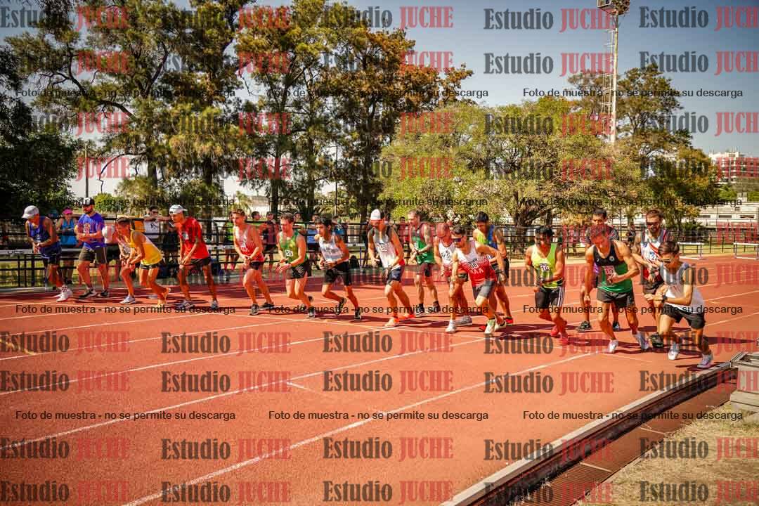 Fotos de los 3000 m llanos de varones
