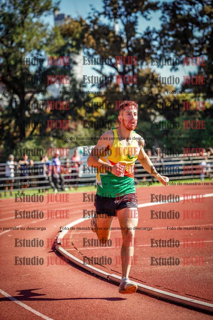 Fotos de los 800 m llanos de varones