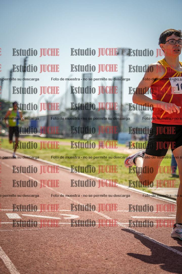 Fotos de los 800 m llanos de varones