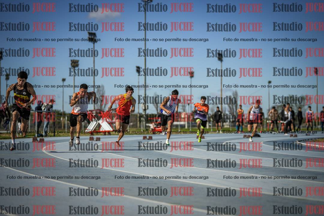 Fotos de los 200 m llanos de varones
