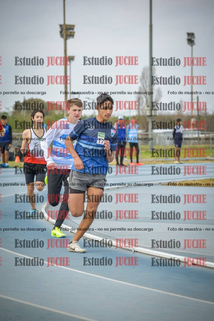 Fotos de los 600 m llanos de varones