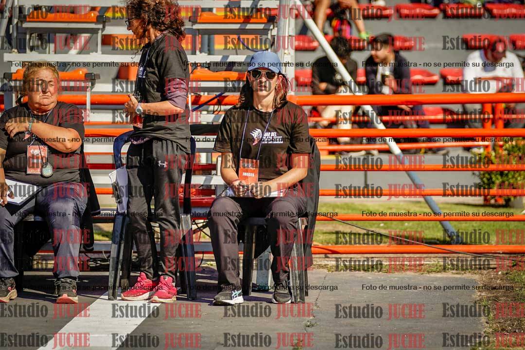 Fotos de algunos extras y podios del día 1
