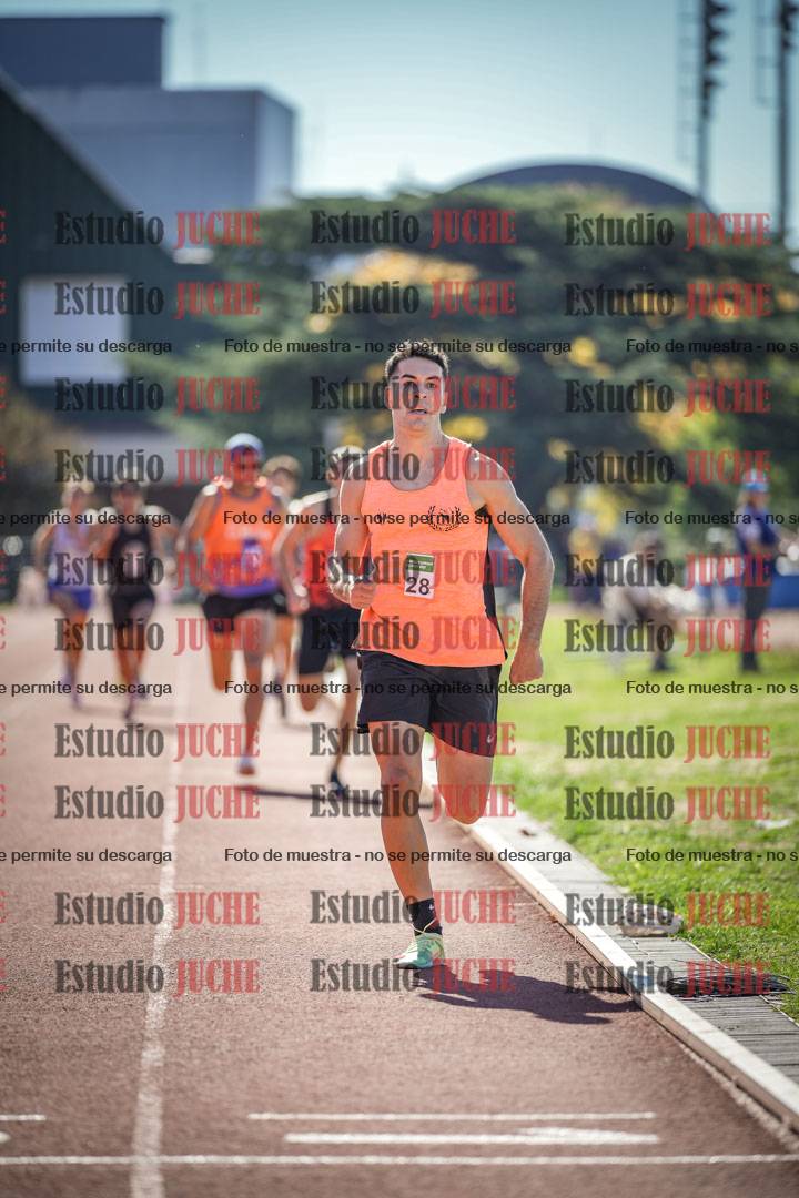 Fotos de los 800 m llanos de varones