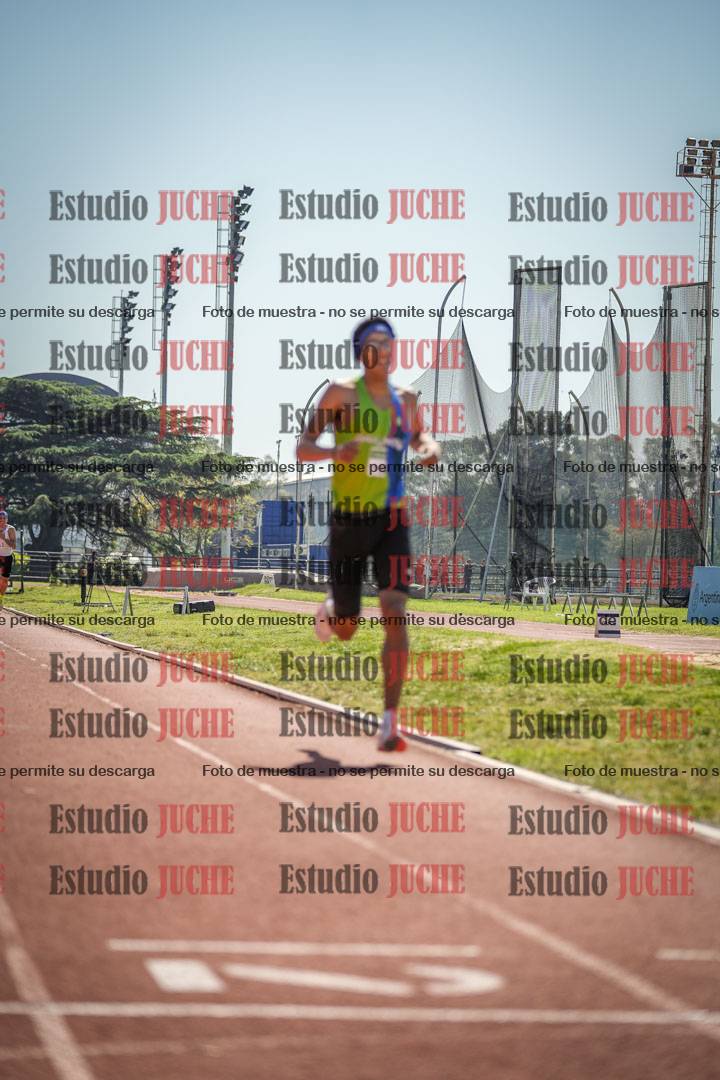 Fotos de los 800 m llanos de varones