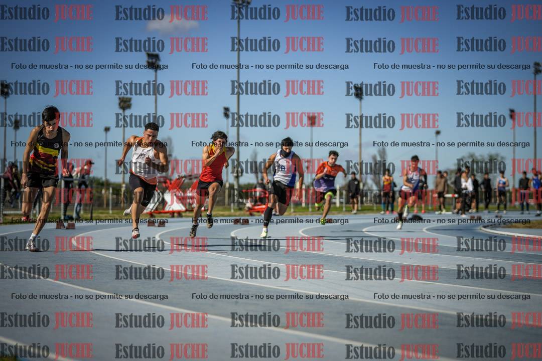 Fotos de los 200 m llanos de varones