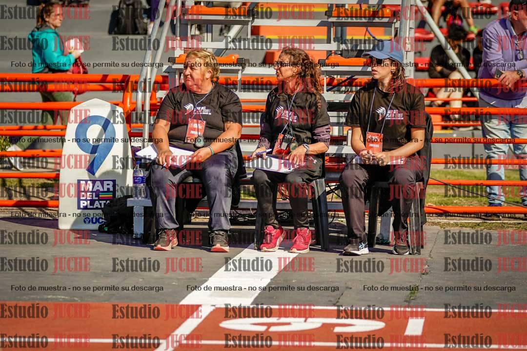 Fotos de algunos extras y podios del día 1