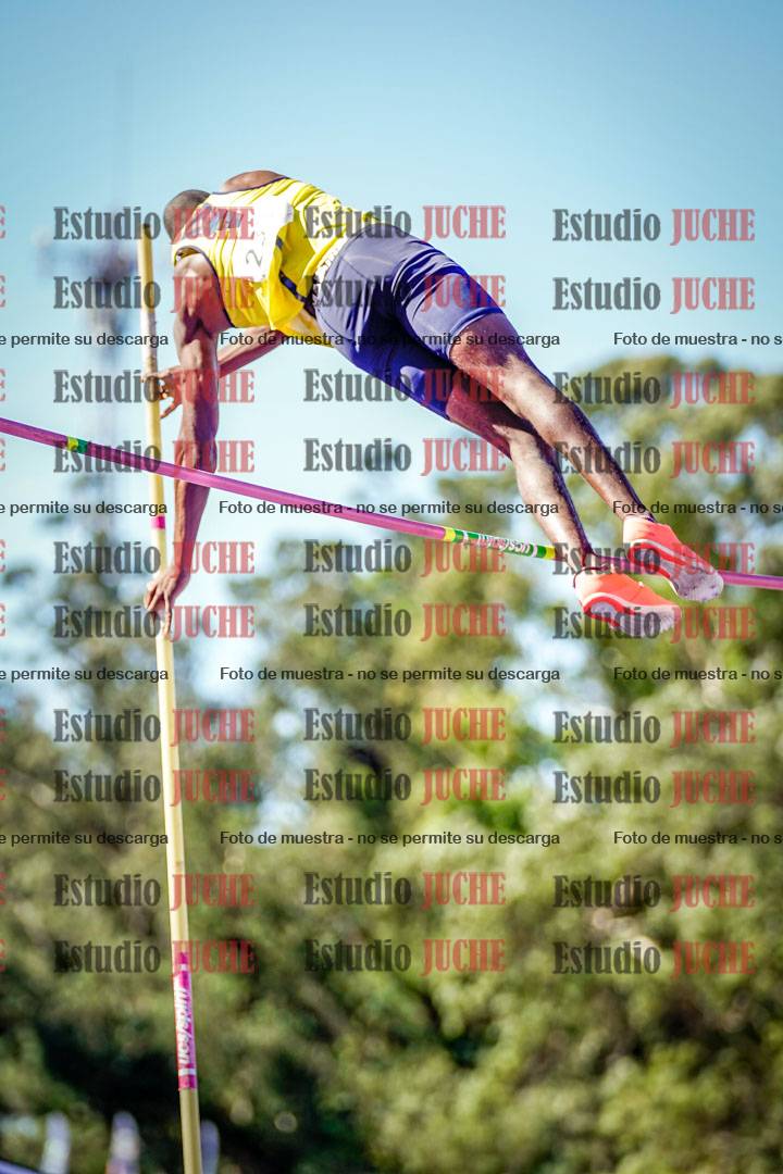Fotos del salto con garrocha de varones - deca 8