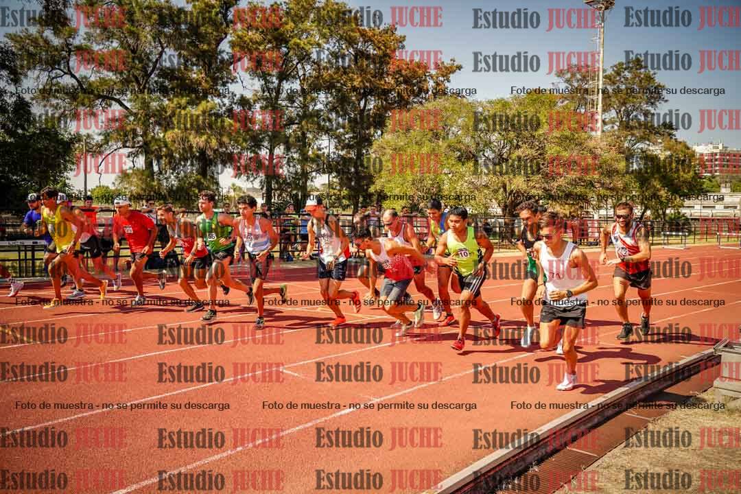 Fotos de los 3000 m llanos de varones