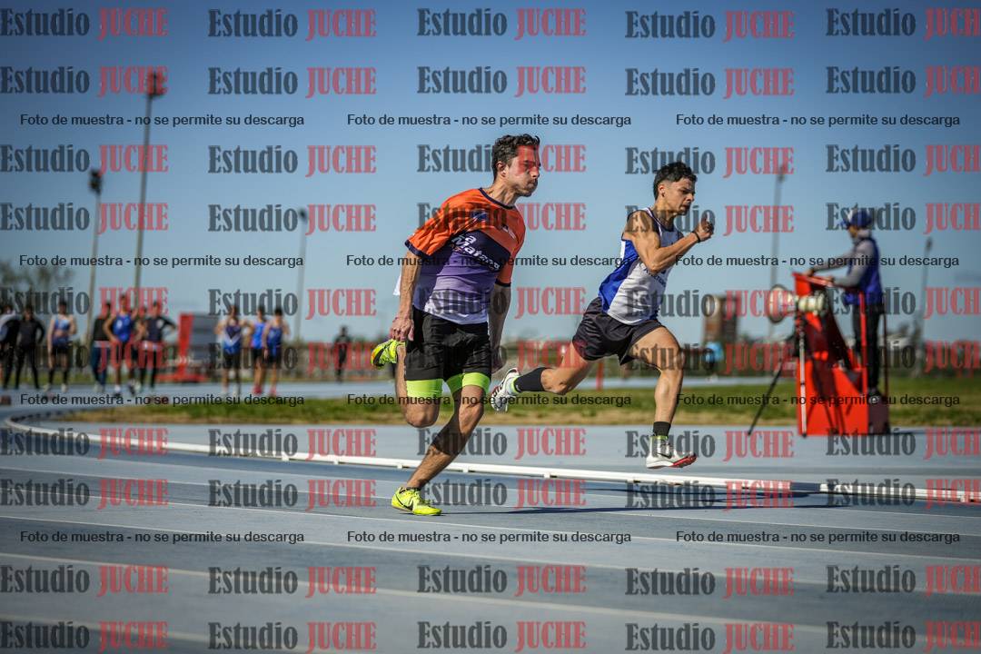 Fotos de los 200 m llanos de varones