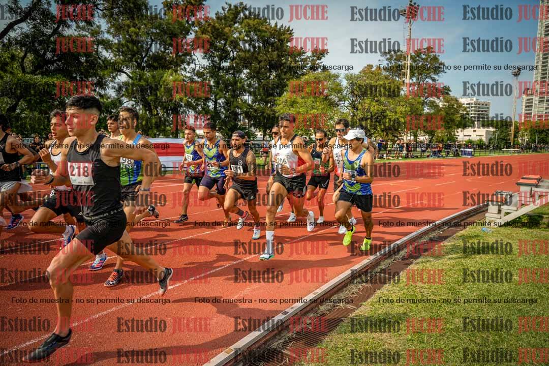 Fotos de los 3000 m llanos de varones