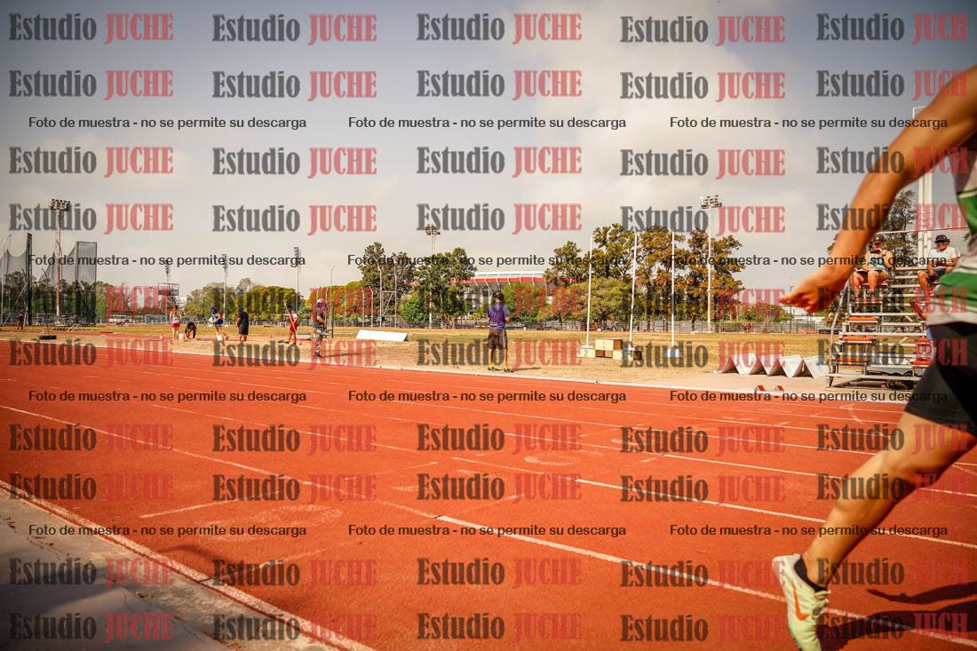Fotos de los 400 m llanos de varones
