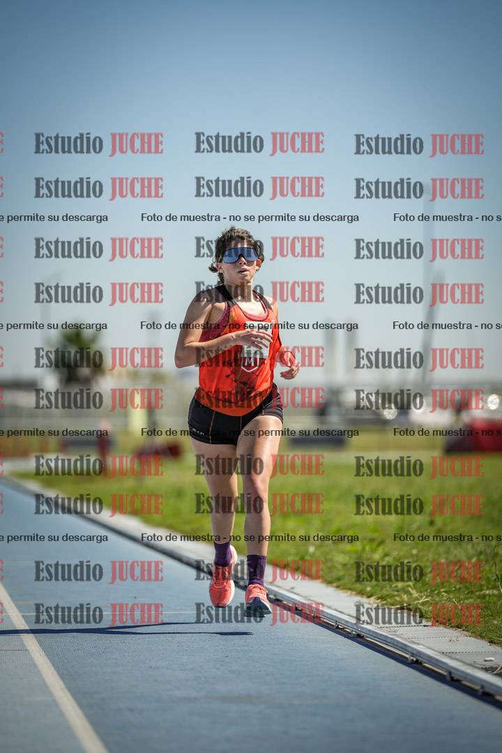Fotos de los 5000 m de mujeres y varones - serie 2