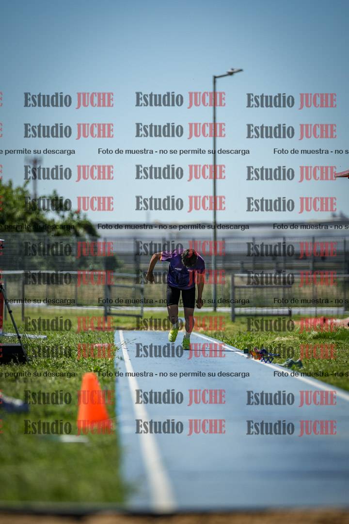 Fotos del salto triple de varones y mujeres - todas las tablas