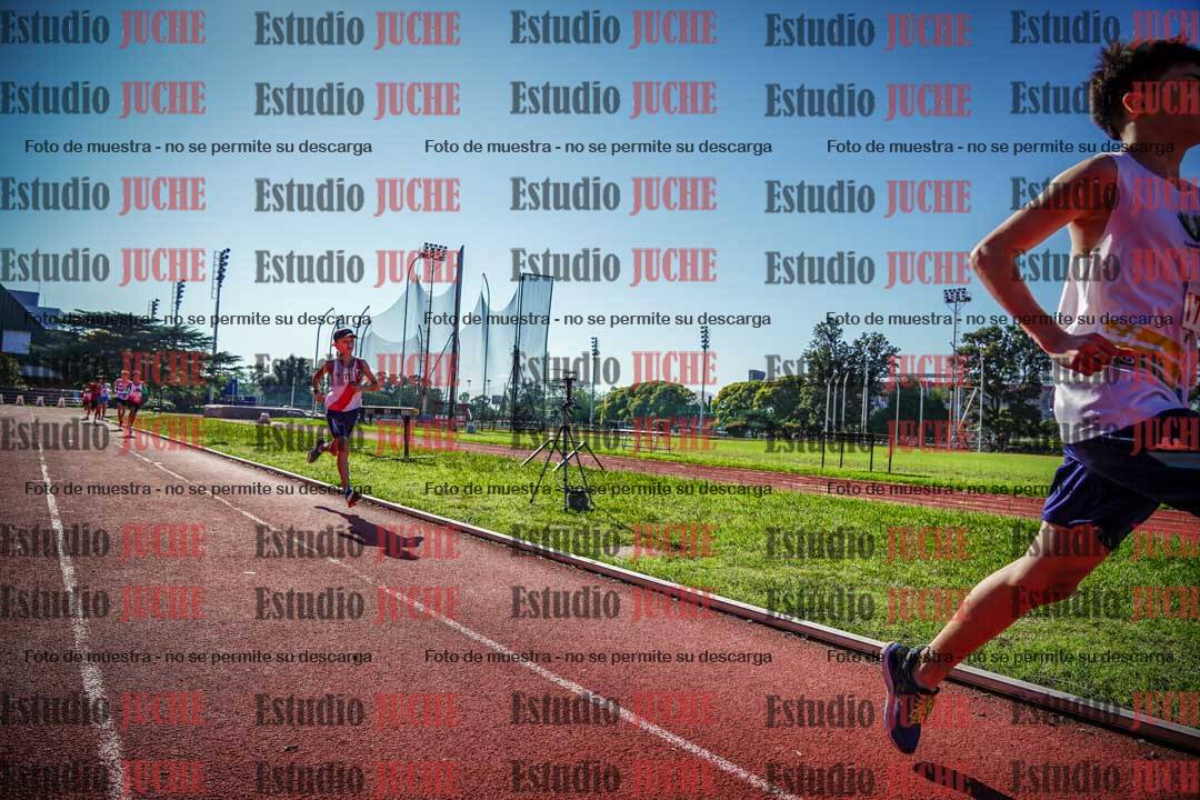 Fotos de los 2400 m llanos de varones