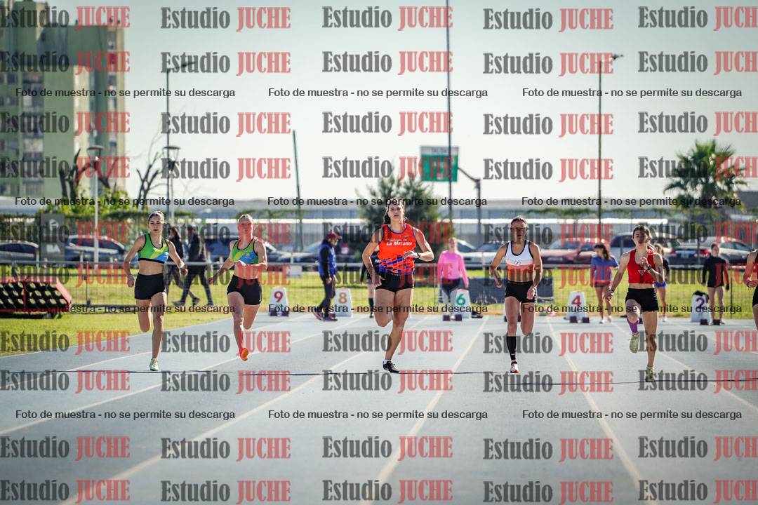 Fotos de los 100 m llanos de mujeres - FINAL