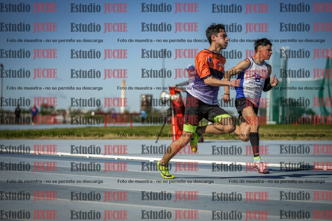 Fotos de los 200 m llanos de varones