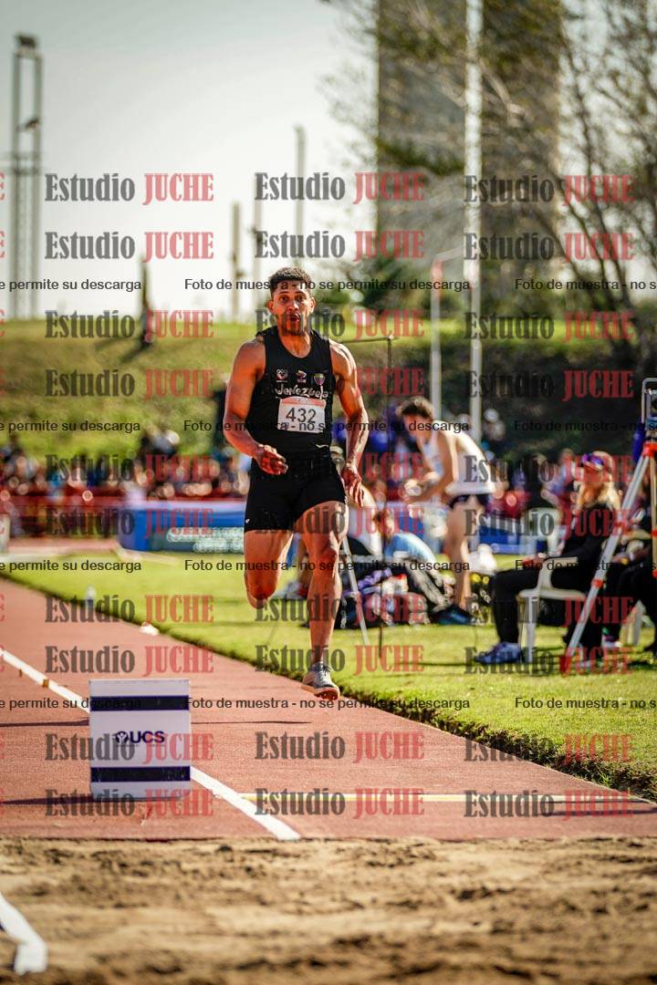 Fotos del salto en largo de varones - deca 2