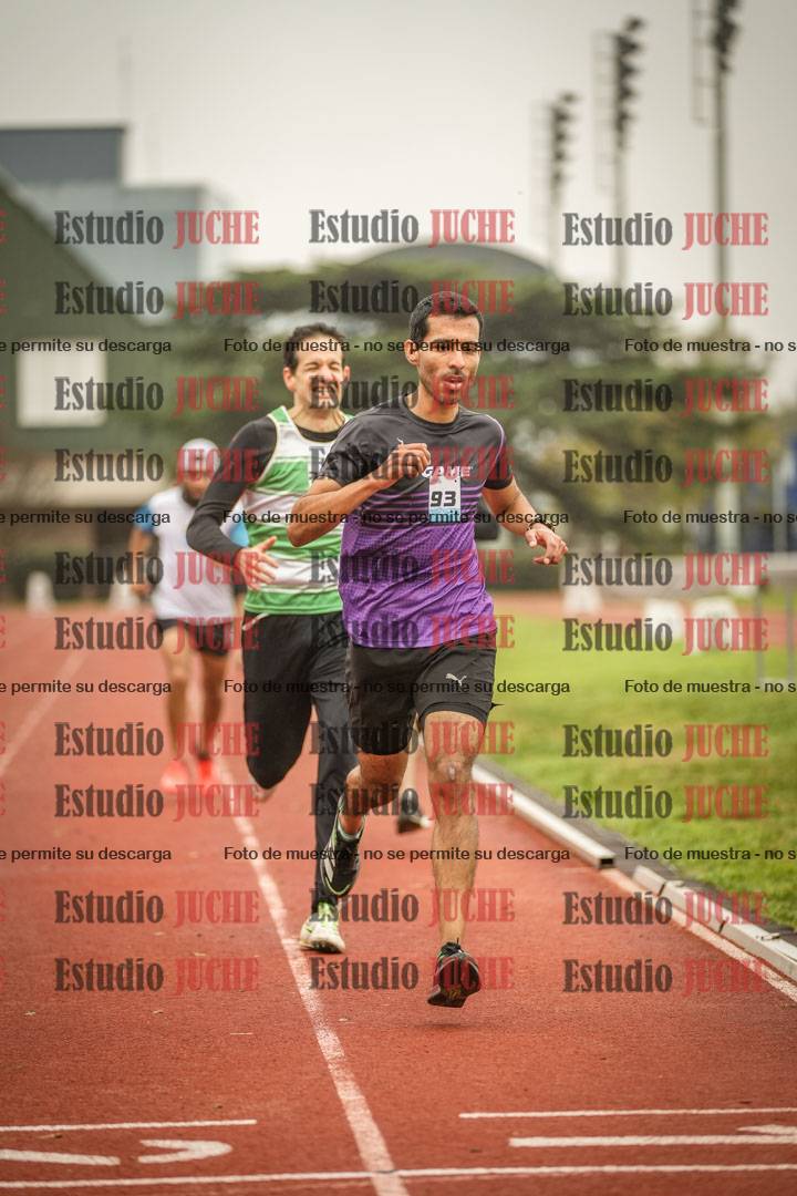 Fotos de los 800 m llanos de varones