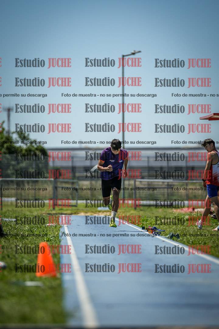 Fotos del salto triple de varones y mujeres - todas las tablas
