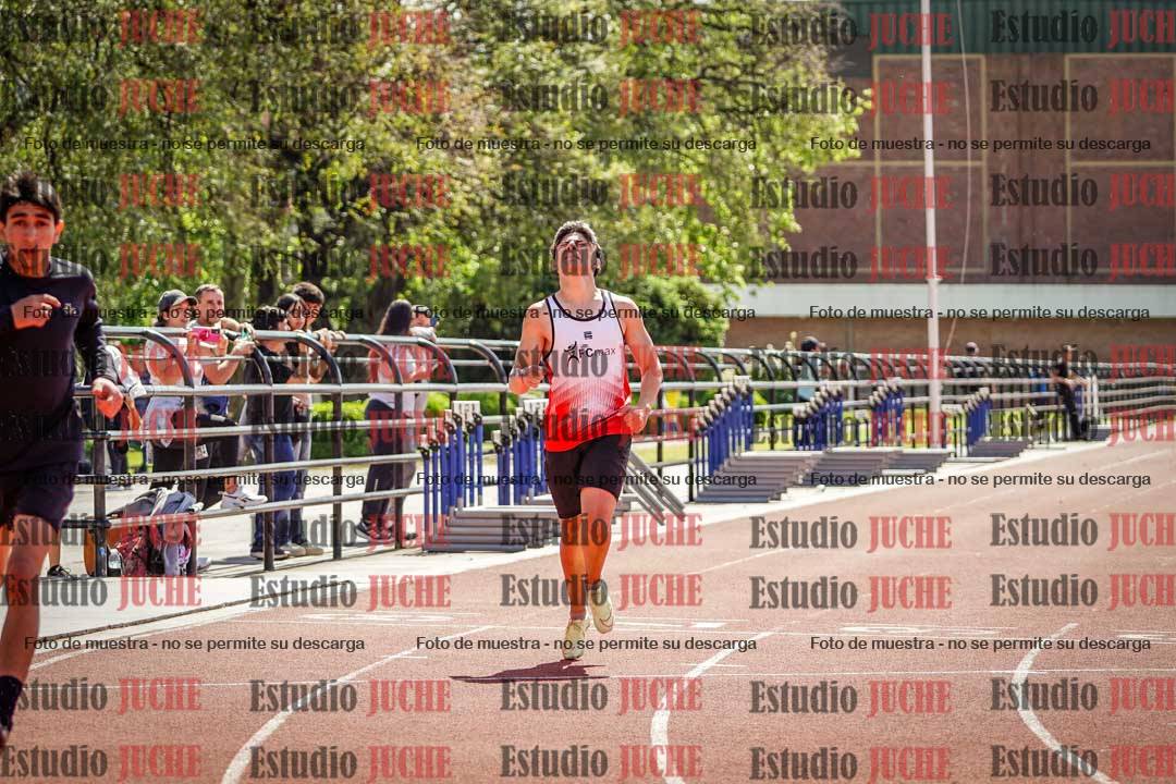 Fotos de los 200 m llanos de varones