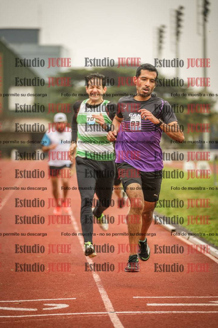 Fotos de los 800 m llanos de varones