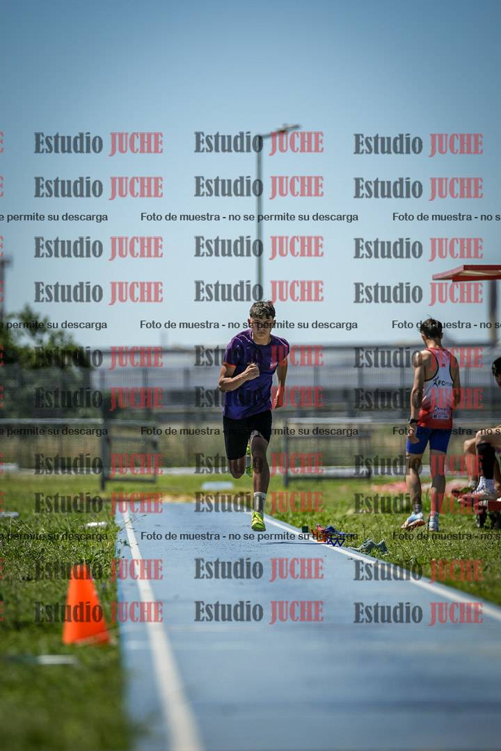Fotos del salto triple de varones y mujeres - todas las tablas