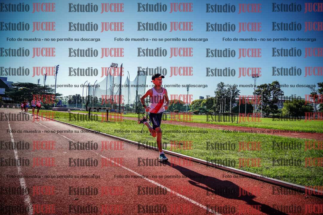 Fotos de los 2400 m llanos de varones