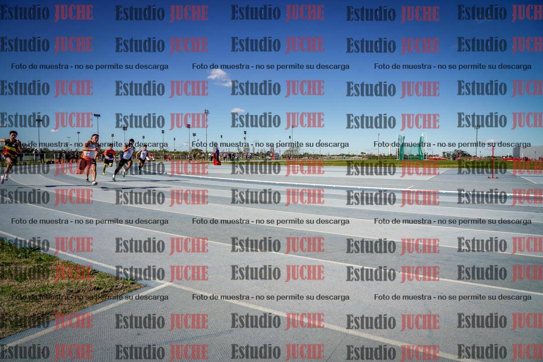 Fotos de los 200 m llanos de varones
