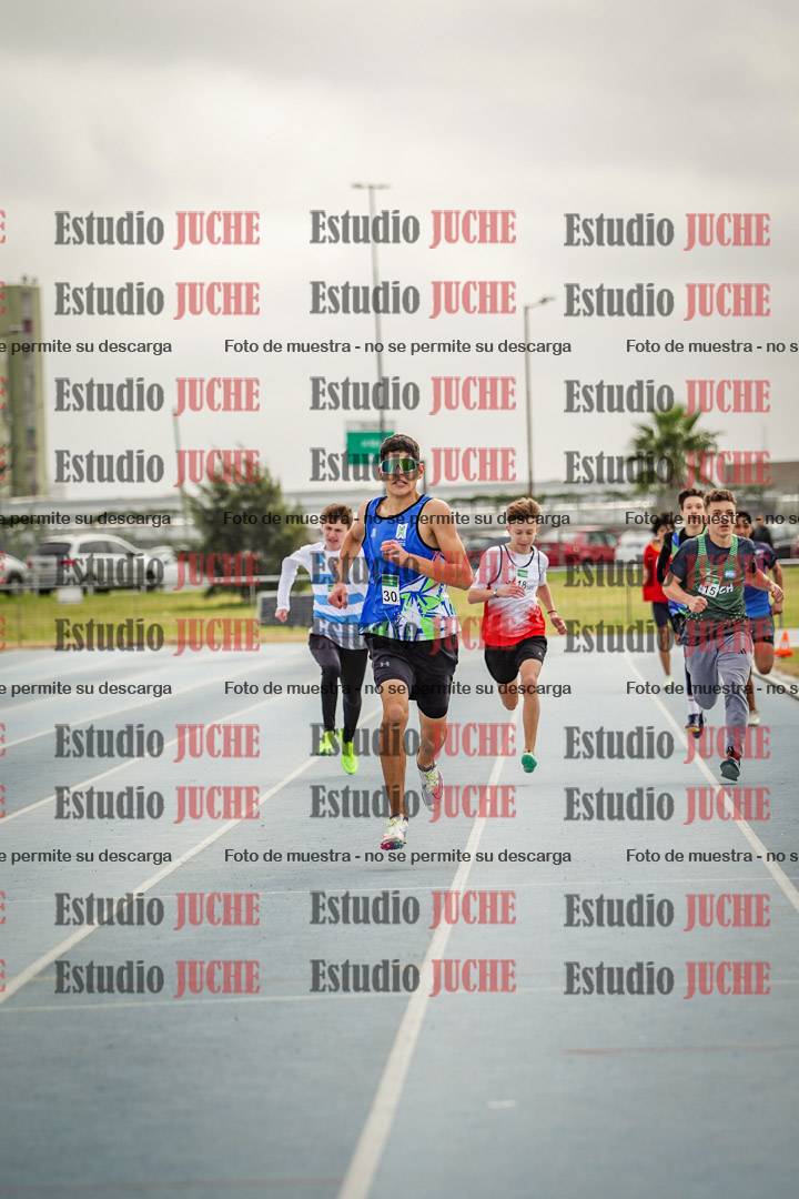 Fotos de los 600 m llanos de varones