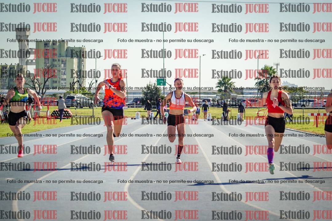 Fotos de los 100 m llanos de mujeres - FINAL